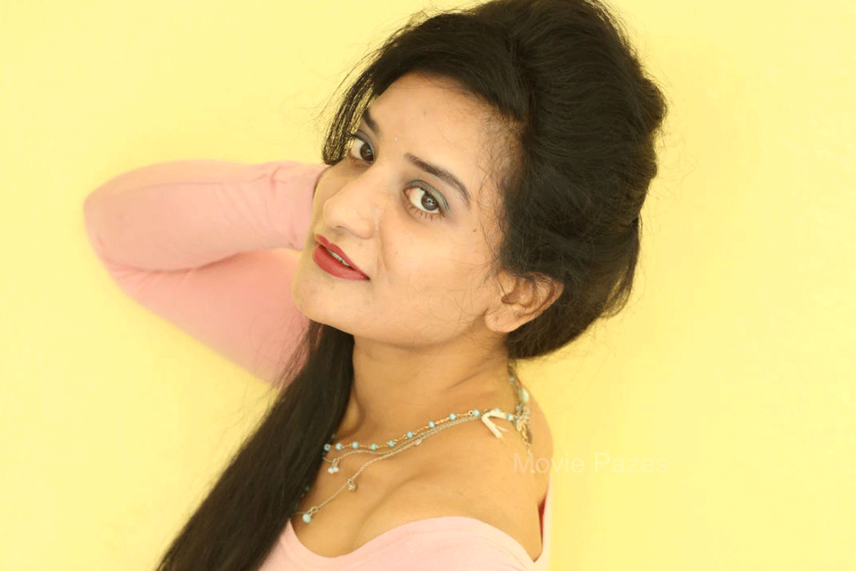 lakshmidevi-samarpinchu-nede-chudandi-heroine-janani-stills